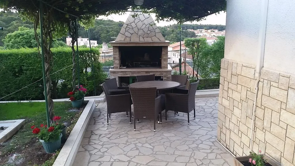 פולה Apartments Maletic